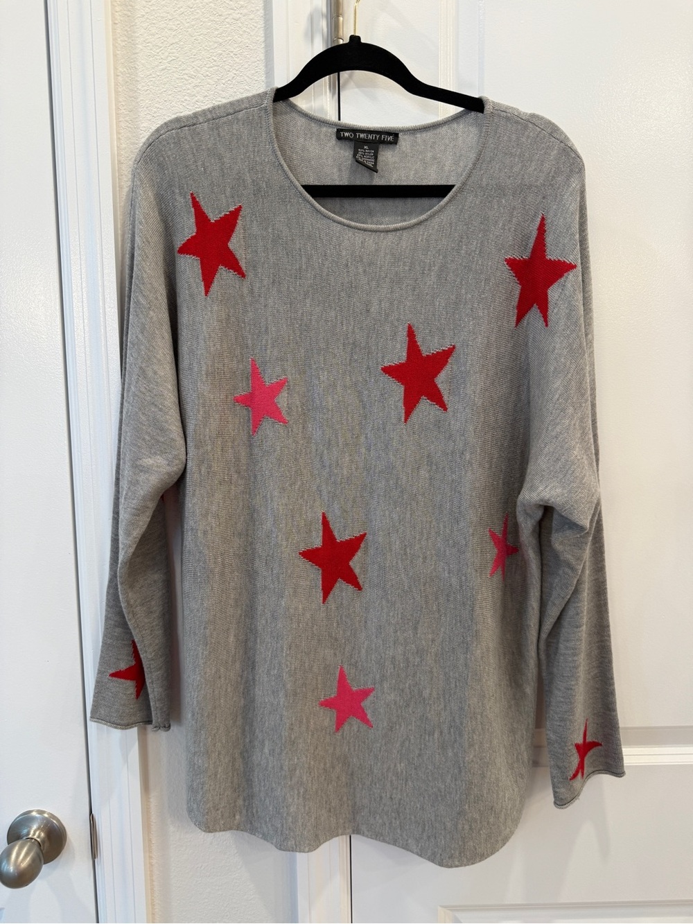 Two Twenty Five - Gray Knit Top with Red & Pink Star Motif